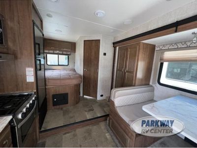 2020 Gulf Stream RV Conquest Class C - Photo 10