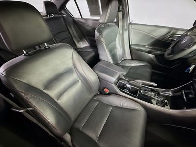 2017 Honda Accord - Photo 31