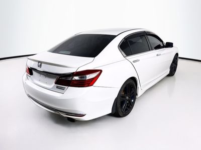 2017 Honda Accord - Photo 28