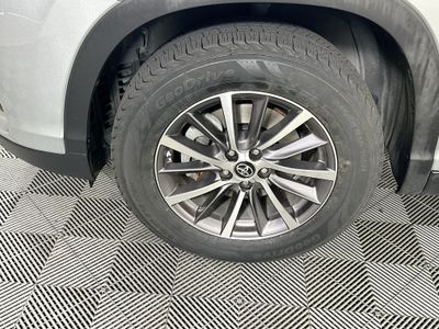 2019 Toyota Highlander - Photo 11