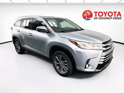 2019 Toyota Highlander - Photo 1