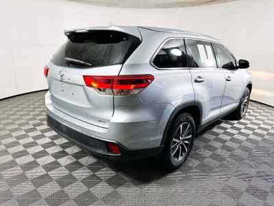 2019 Toyota Highlander - Photo 3