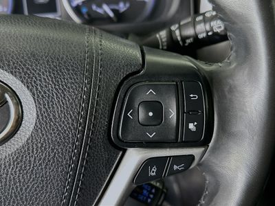 2019 Toyota Highlander - Photo 17