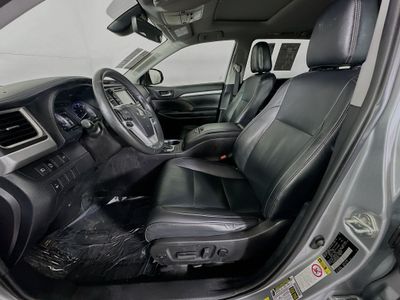 2019 Toyota Highlander - Photo 12