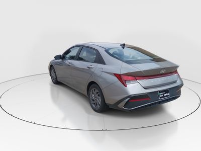 2024 Hyundai Elantra - Photo 5