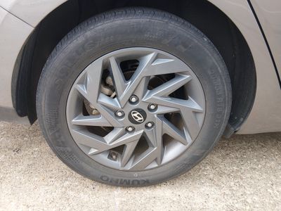 2024 Hyundai Elantra - Photo 10
