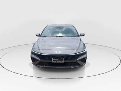 2024 Hyundai Elantra - Photo 2