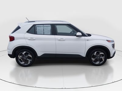 2025 Hyundai Venue — photo 8 view