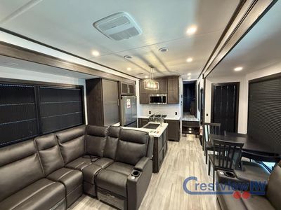 2025 Keystone RV Fuzion - Photo 8