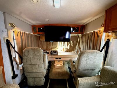 2004 Winnebago Sightseer - Photo 7