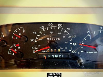 2004 Winnebago Sightseer - Photo 10