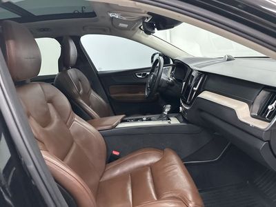 2018 Volvo XC60 - Photo 24