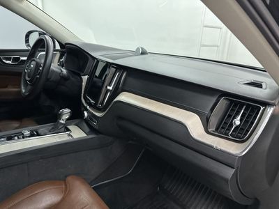2018 Volvo XC60 - Photo 23