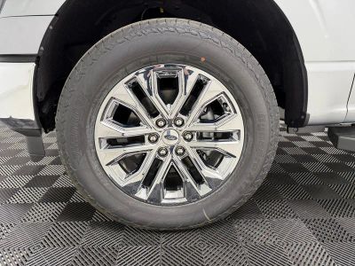 2026 Ford F-150 Lariat Truck V8 — photo 12 view