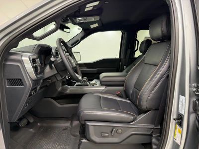 2026 Ford F-150 Lariat Truck V8 — photo 18 view
