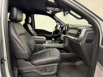 2026 Ford F-150 Lariat Truck V8 — photo 31 view