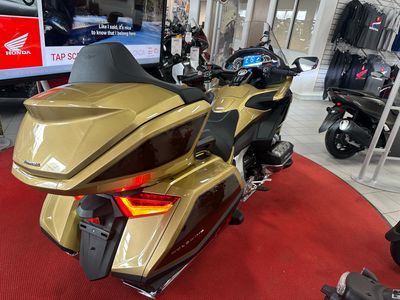 2025 Honda Gold Wing Tour DCT 50th Anniversary - Photo 4