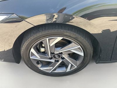 2025 Hyundai Elantra Hybrid - Photo 36