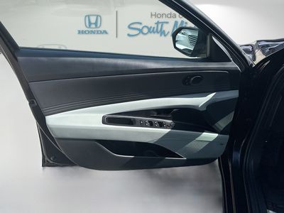2025 Hyundai Elantra Hybrid - Photo 20