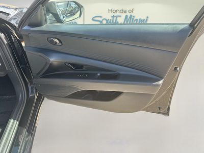 2025 Hyundai Elantra Hybrid - Photo 33
