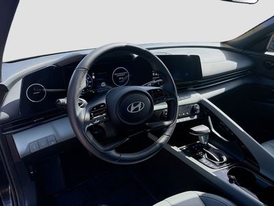 2025 Hyundai Elantra Hybrid - Photo 9