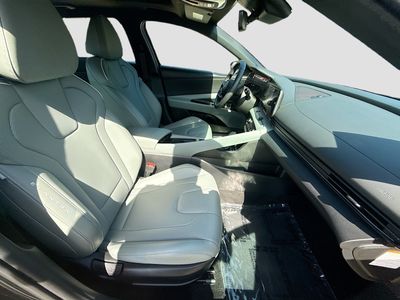 2025 Hyundai Elantra Hybrid - Photo 31