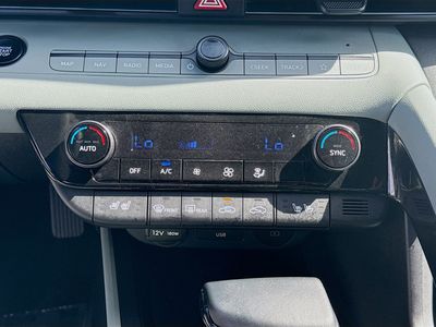 2025 Hyundai Elantra Hybrid - Photo 15