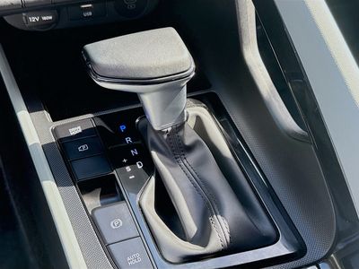 2025 Hyundai Elantra Hybrid - Photo 16