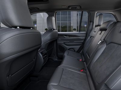 2026 Jeep Grand Cherokee - Photo 23