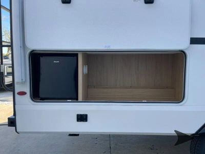 2026 Winnebago Thrive - Photo 13