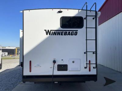 2026 Winnebago Thrive - Photo 6