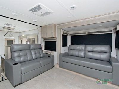 2026 Grand Design Solitude - Photo 31