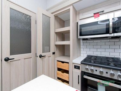 2026 Grand Design Solitude - Photo 28