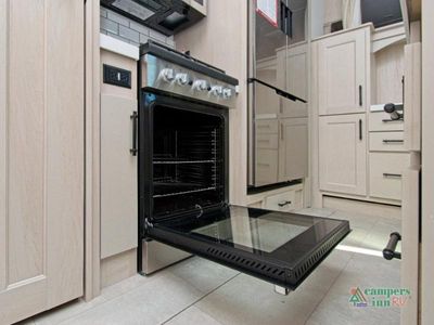 2026 Grand Design Solitude - Photo 23