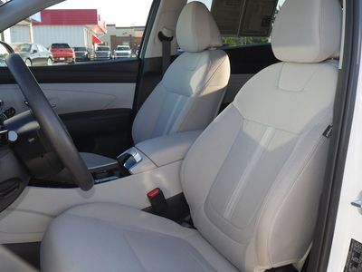 2025 Hyundai Tucson — photo 8 view
