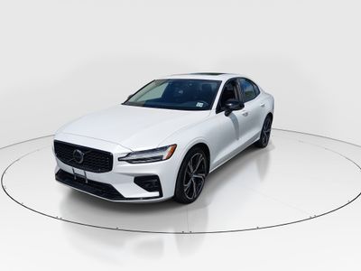 2024 Volvo S60 - Photo 3