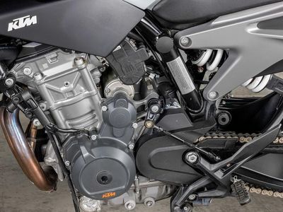 2024 KTM 790 Duke - Photo 11