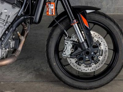 2024 KTM 790 Duke - Photo 5