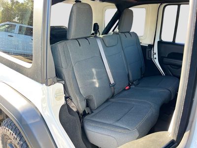 2024 Jeep Wrangler - Photo 24