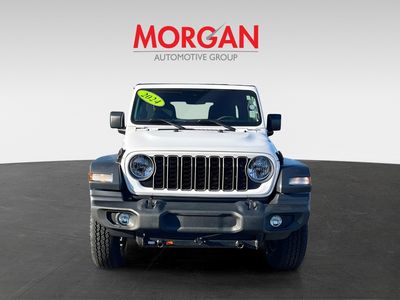 2024 Jeep Wrangler - Photo 2