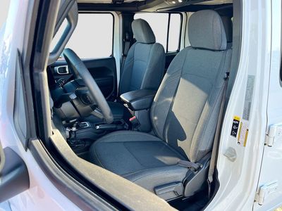 2024 Jeep Wrangler - Photo 19
