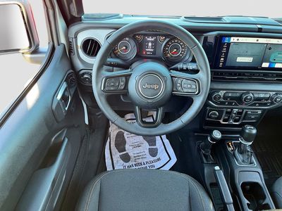 2024 Jeep Wrangler - Photo 20