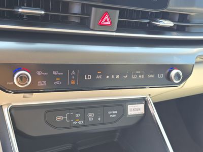 2026 Kia Carnival — photo 27 view