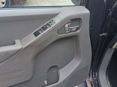 2016 Nissan Frontier SV - Photo 7