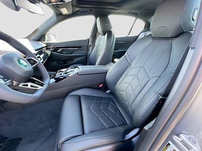 2026 BMW 5 Series - Photo 15