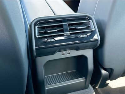 2026 BMW 5 Series - Photo 20