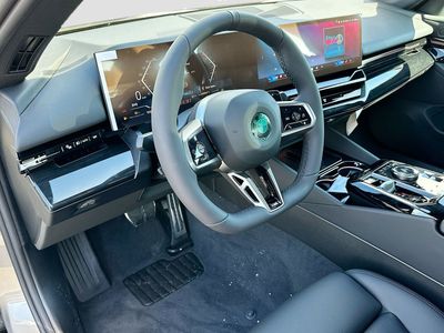 2026 BMW 5 Series - Photo 7