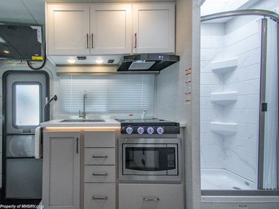 2026 Thor Motor Coach Quantum Sprinter - Photo 13