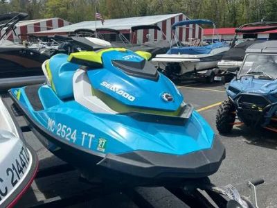 2026 Sea-Doo GTI™ SE 130 iBR — front three-quarter view