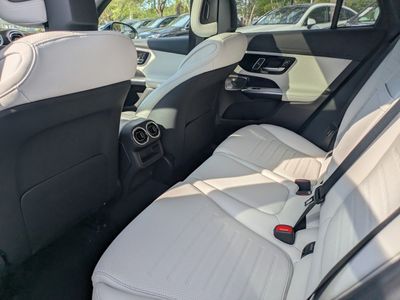 2026 Mercedes-Benz GLC - Photo 14